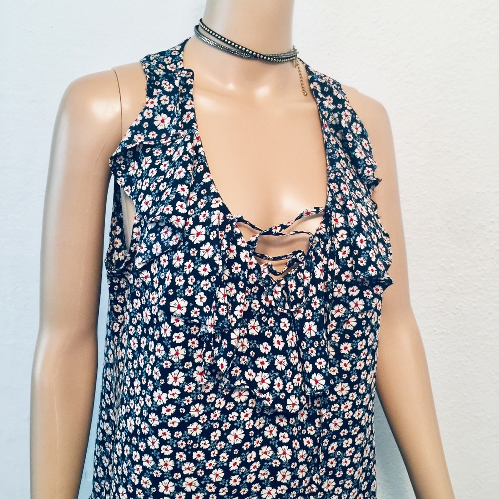 10042 floral blouse size M